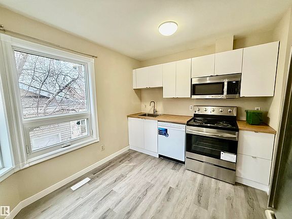 5th image of 10905 74th Ave NW