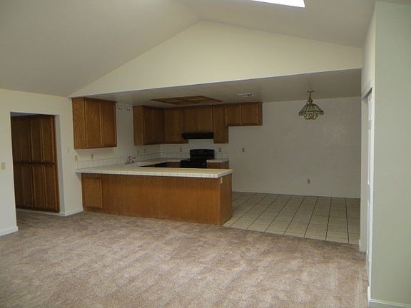 5th image of 6012 Lincoln Ave