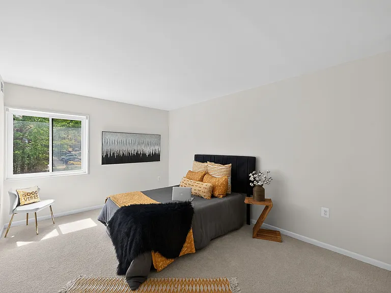 1533 Northgate Sq #11B — Photo 9