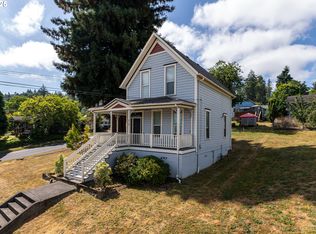 418 E C St, Rainier, OR 97048