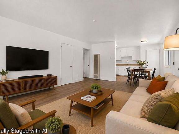 4th image of 420 - 422 Klute Street