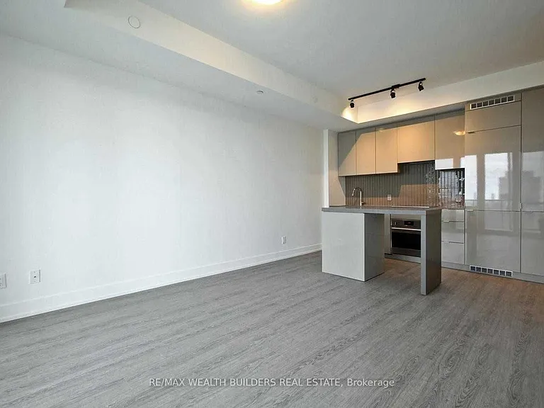 7 Grenville St #2609 — Photo 8