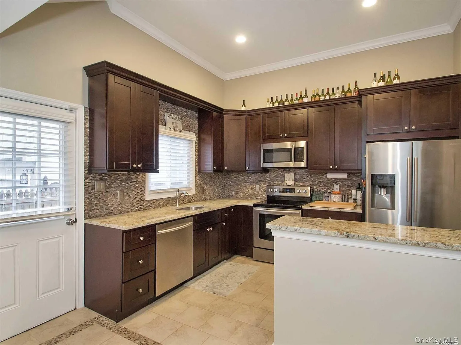 4 bed, 3.0 bath, $4,800 — Photo 2