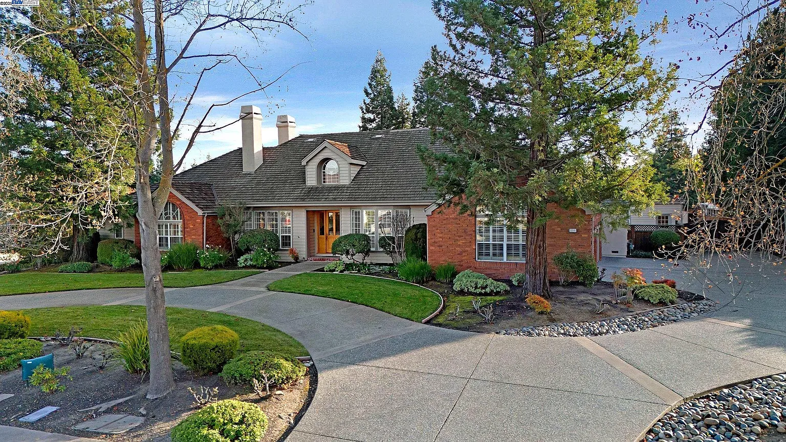 2215 Chardonnay Way photo 1