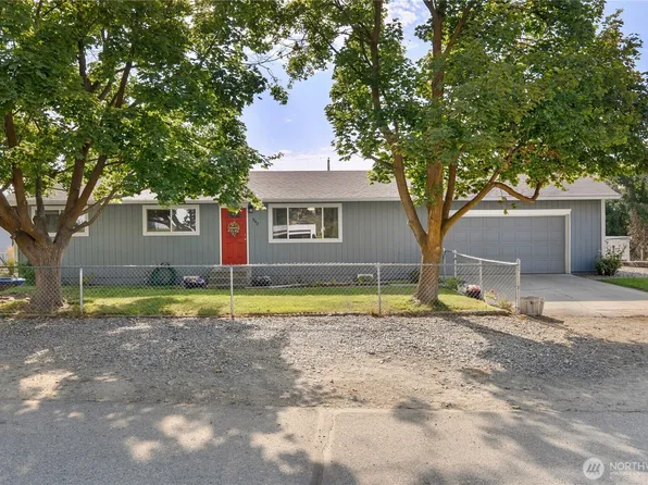 948 N 4th Ave, Okanogan, WA 98840