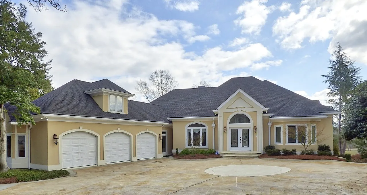 111 Eagles Club Dr photo 1