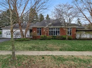 15 Brookshire Ct, East Amherst, NY 14051