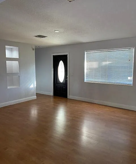 2545 Palm Rd — Photo 3