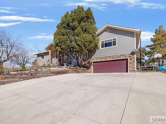 3rd image of 8198 W Providence Ln