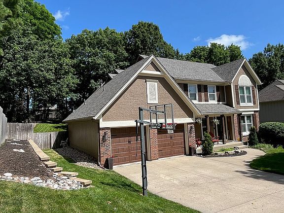 3rd image of 4016 NW Platte Brooke Dr
