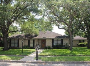 107 Wilshire Dr, Victoria, TX 77904