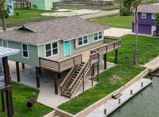 62 Channelview Rd, Rockport, TX 78382