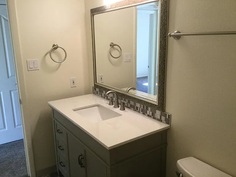 13216 Mountain Pl NE #B — Photo 5