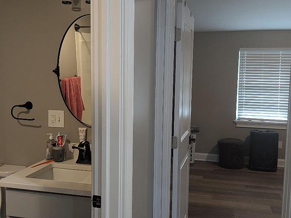 area showing proximity of bathroom to bedroom
