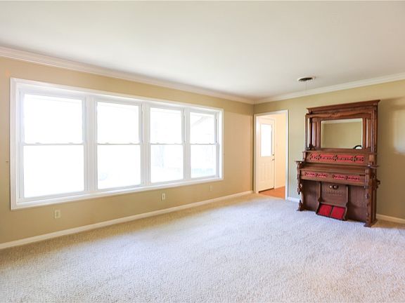 4th image of 1316 Southwood St