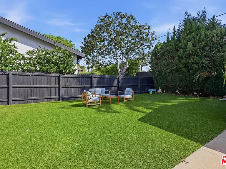 1170 S Beverwil Dr — Photo 14