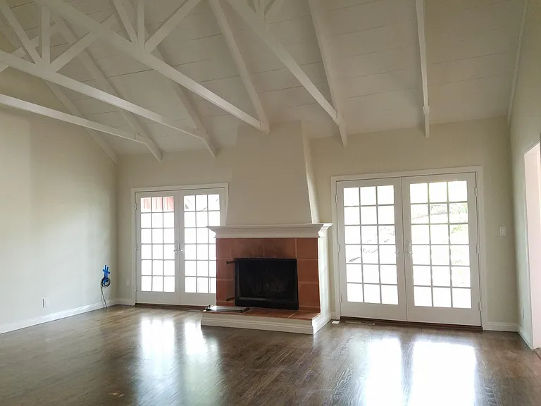 Cottage: Living Room