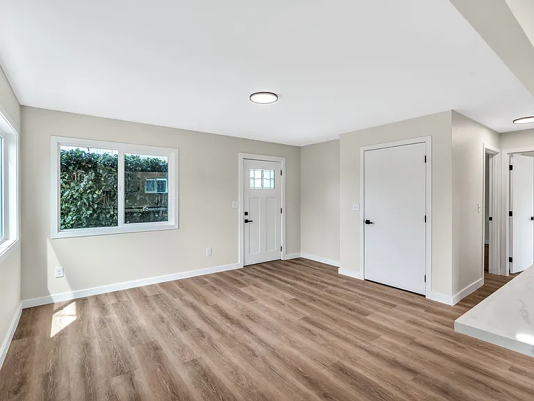 2934 SE 16th Ave — Photo 6