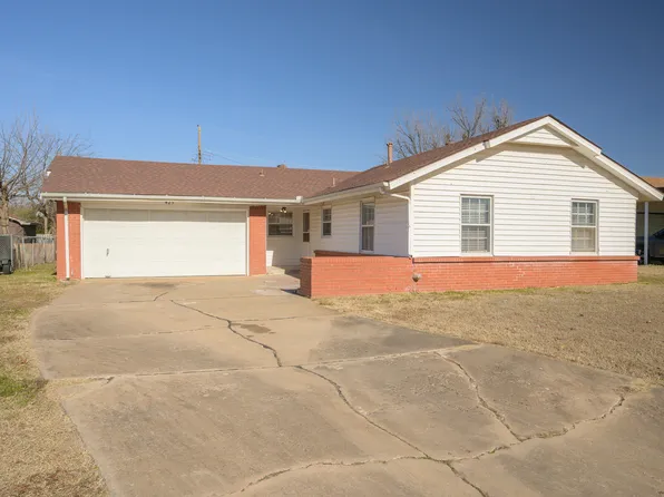 425 W Ercoupe Dr, Midwest City, OK 73110