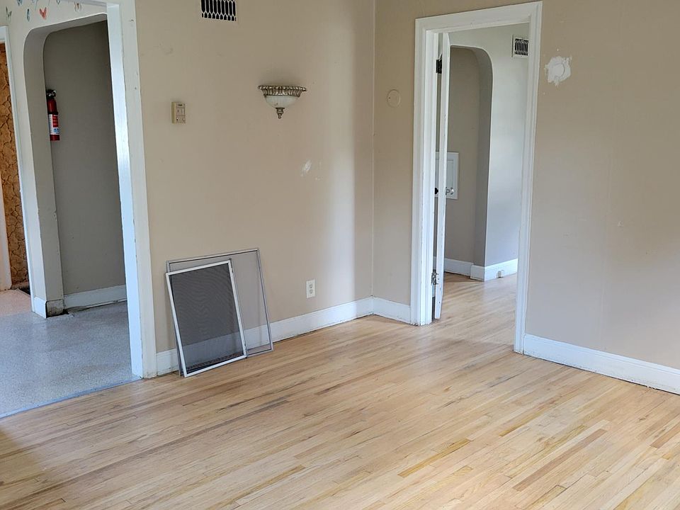 2nd image of 1227A 5th St