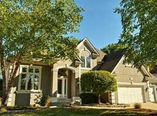 2482 Adamsway Dr, Aurora, IL 60502