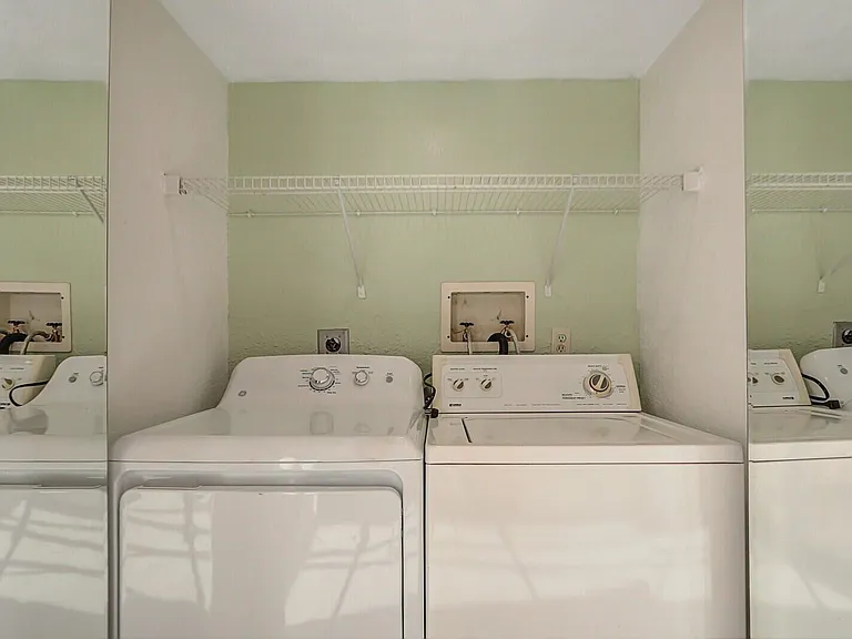 113 Sherwood Cir #25B — Photo 13