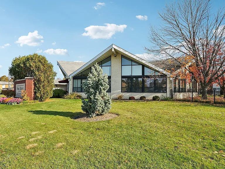 22-web-or-mls-Kennedy Dr-0611-901