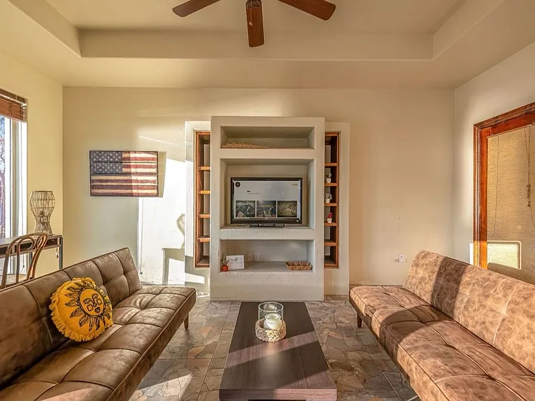 7623 Wyatt Lake Dr — Photo 42