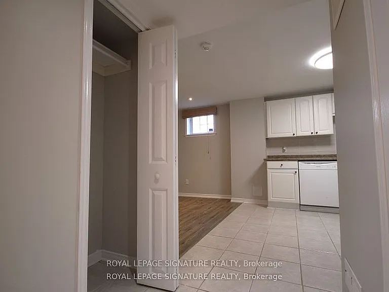 70 Penbridge Cir #LOWER — Photo 11