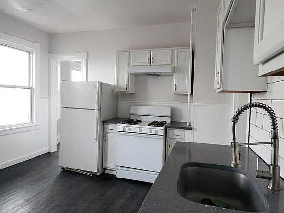 2nd image of 93-95 Baldwin St Floor 2