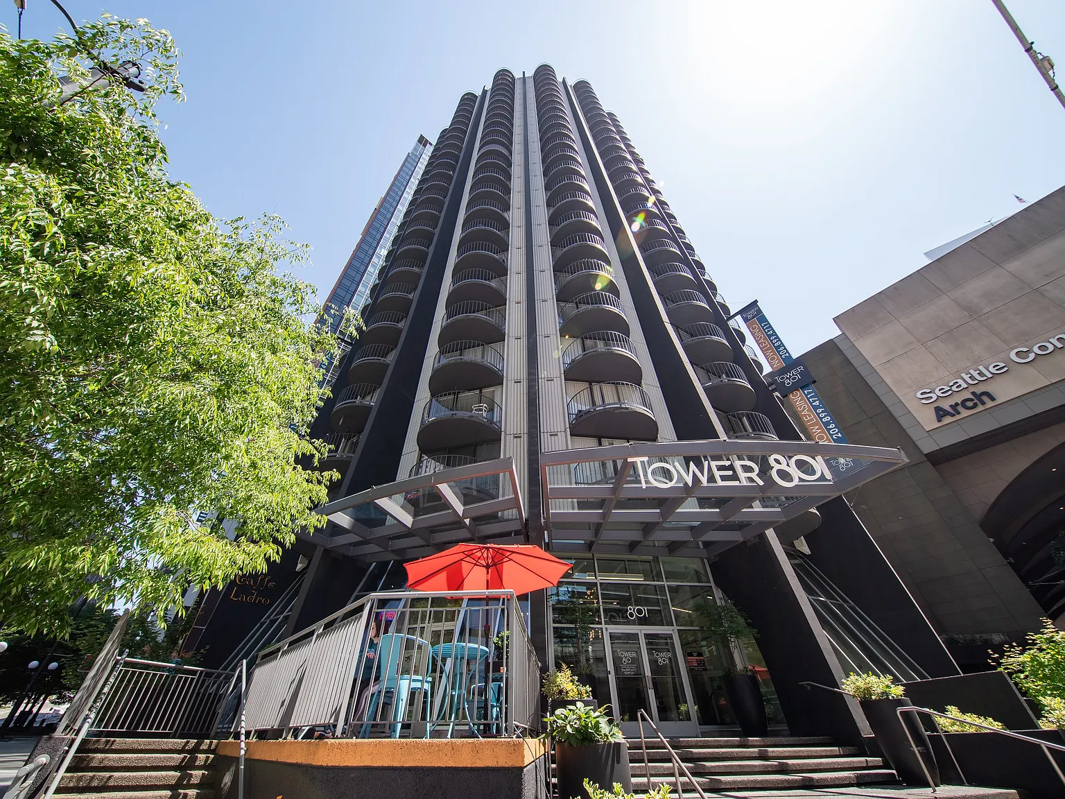 Tower 801 — Photo 2