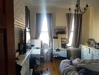 Rented by Capri Jet Realty Corp