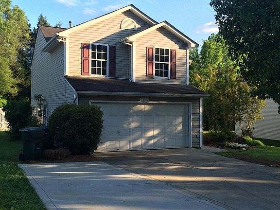 4th image of 1827 Rosewell Dr
