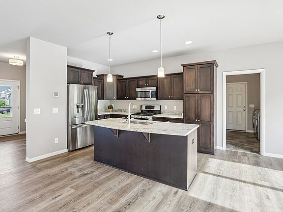 4th image of 6062 Little Bluestem Dr