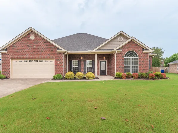 821 Wickham Dr, Graniteville, SC 29829