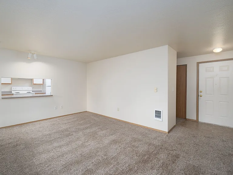 1519 SE Roberts Dr — Photo 9