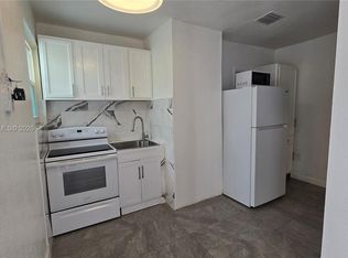 9680 NW 19th Pl, Sunrise, FL 33322