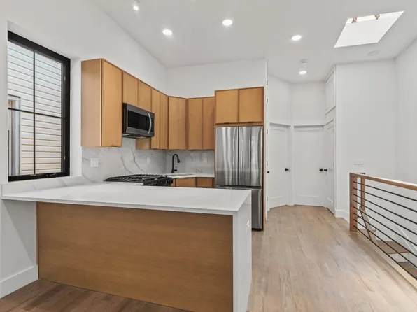 41 47th Street image 14 of 22