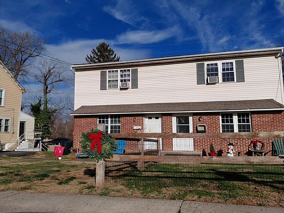 2nd image of 429 S Main St