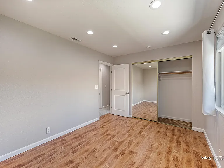 3661 Slopeview Dr — Photo 47