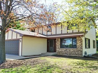 1026 Bowie Dr, Carol Stream, IL 60188