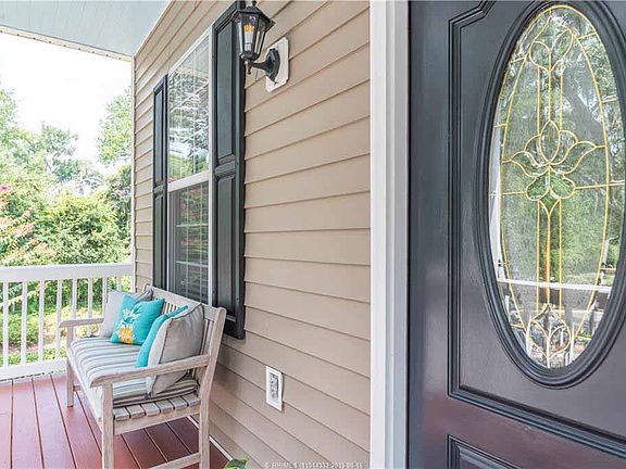 5th image of 3 Gold Oak Ct