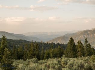20 Charlie Russell Loop Rd, Gallatin Gateway, MT 59730