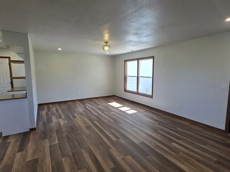 121 Avalon Dr — Photo 13