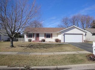 930 Stonefield Ln, Rockford, IL