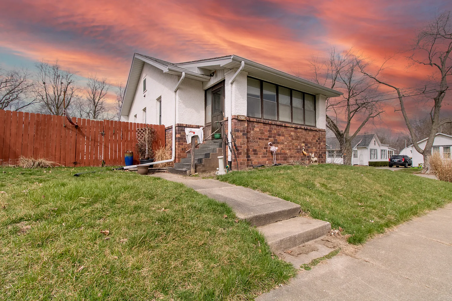 1501 Wilson St photo 1