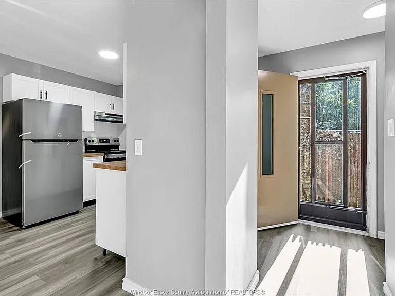9020 Conway Ct — Photo 4