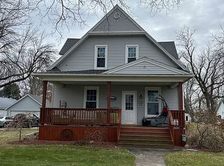 408 3rd St SE, State Center, IA 50247