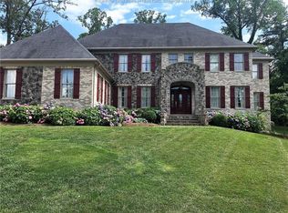 1015 Lookout Rd, Charleston, WV 25314