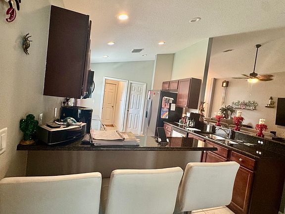5th image of 9621 Rainwood Ct